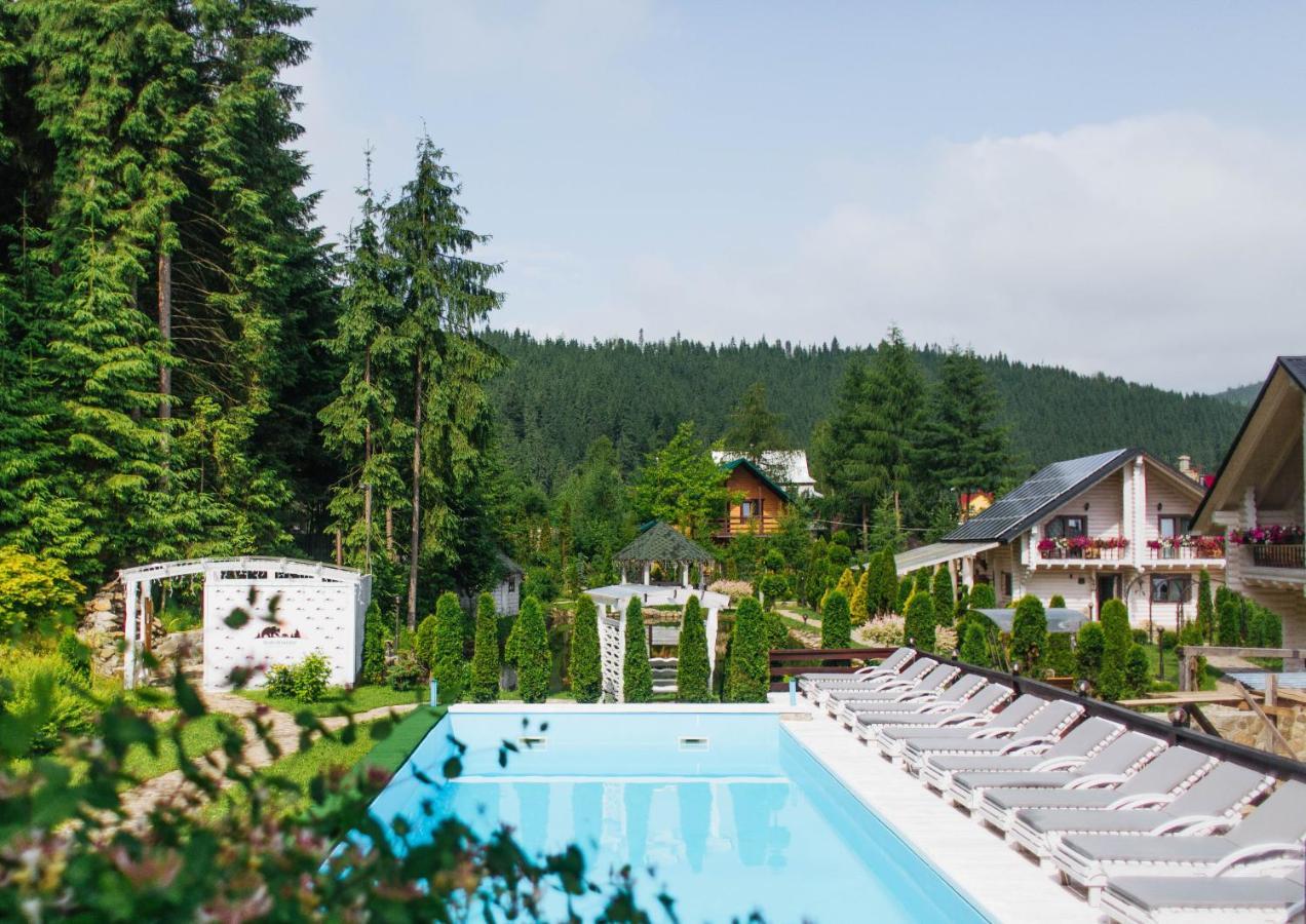 Hotel Vedmezhyi Dvir 부코벨 외부 사진