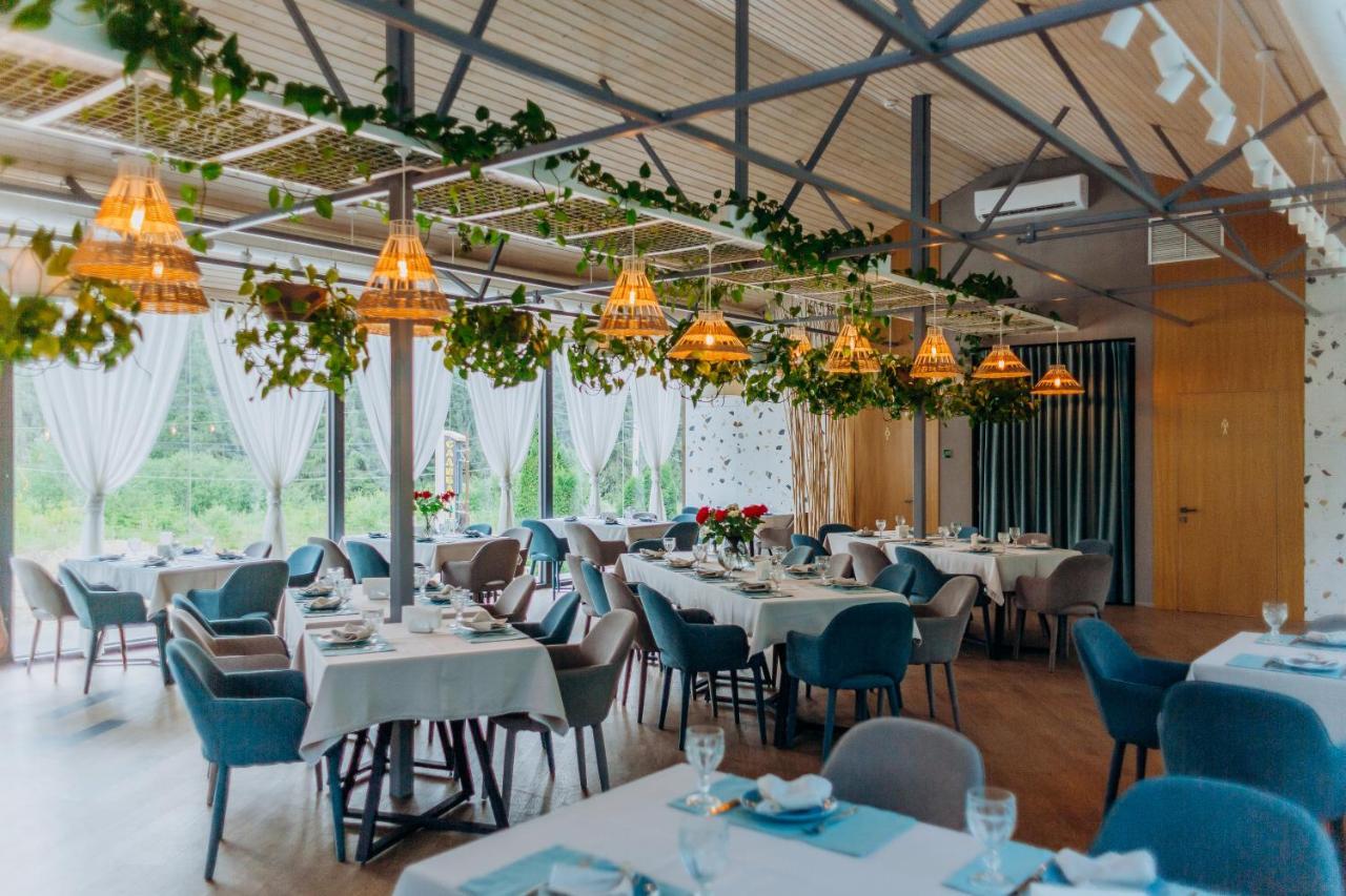 Hotel Vedmezhyi Dvir 부코벨 외부 사진