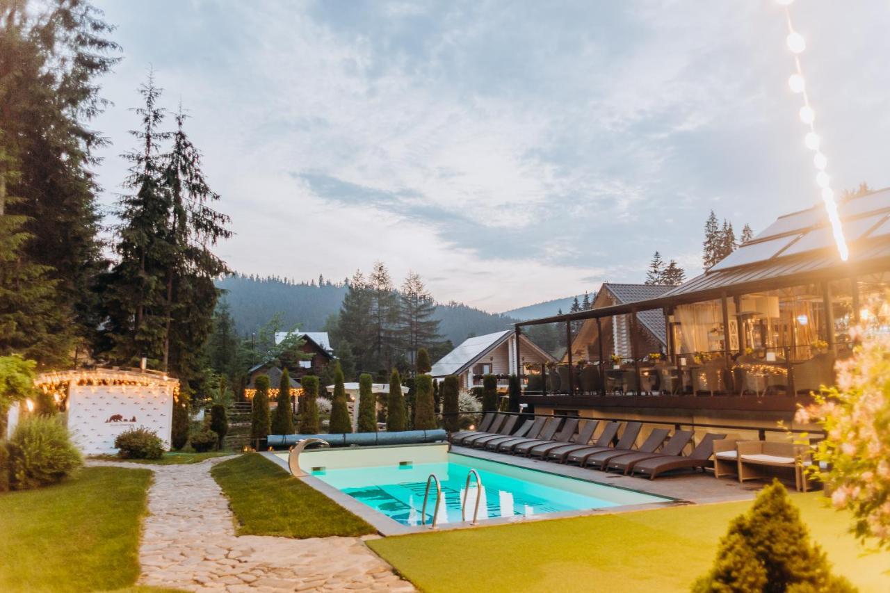 Hotel Vedmezhyi Dvir 부코벨 외부 사진