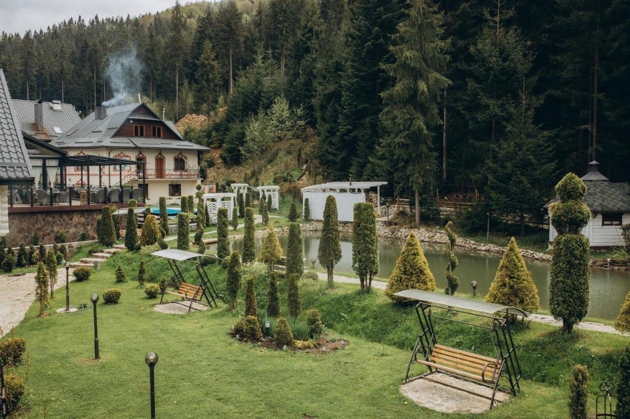 Hotel Vedmezhyi Dvir 부코벨 외부 사진