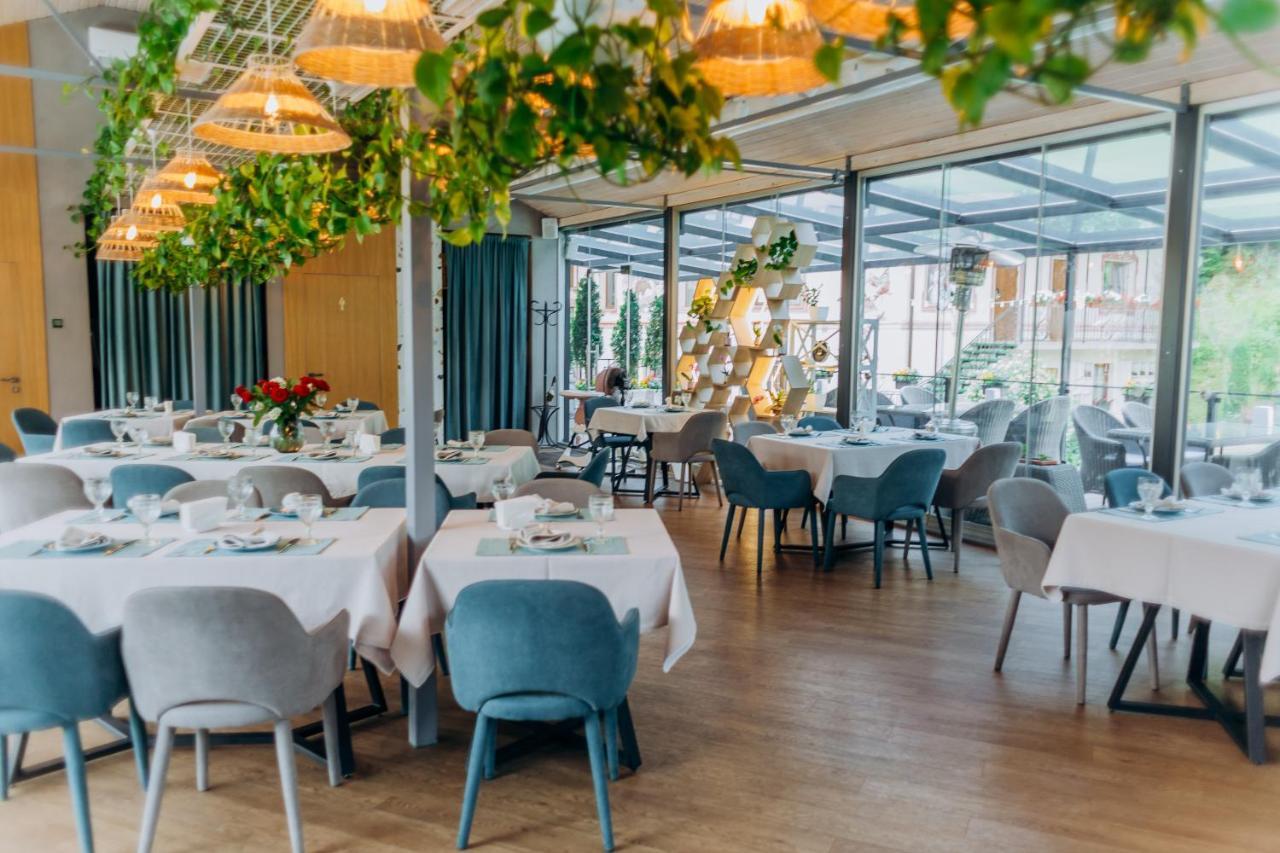Hotel Vedmezhyi Dvir 부코벨 외부 사진
