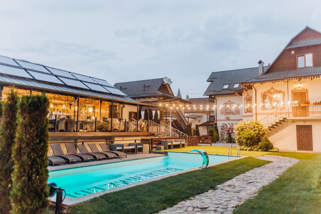 Hotel Vedmezhyi Dvir 부코벨 외부 사진