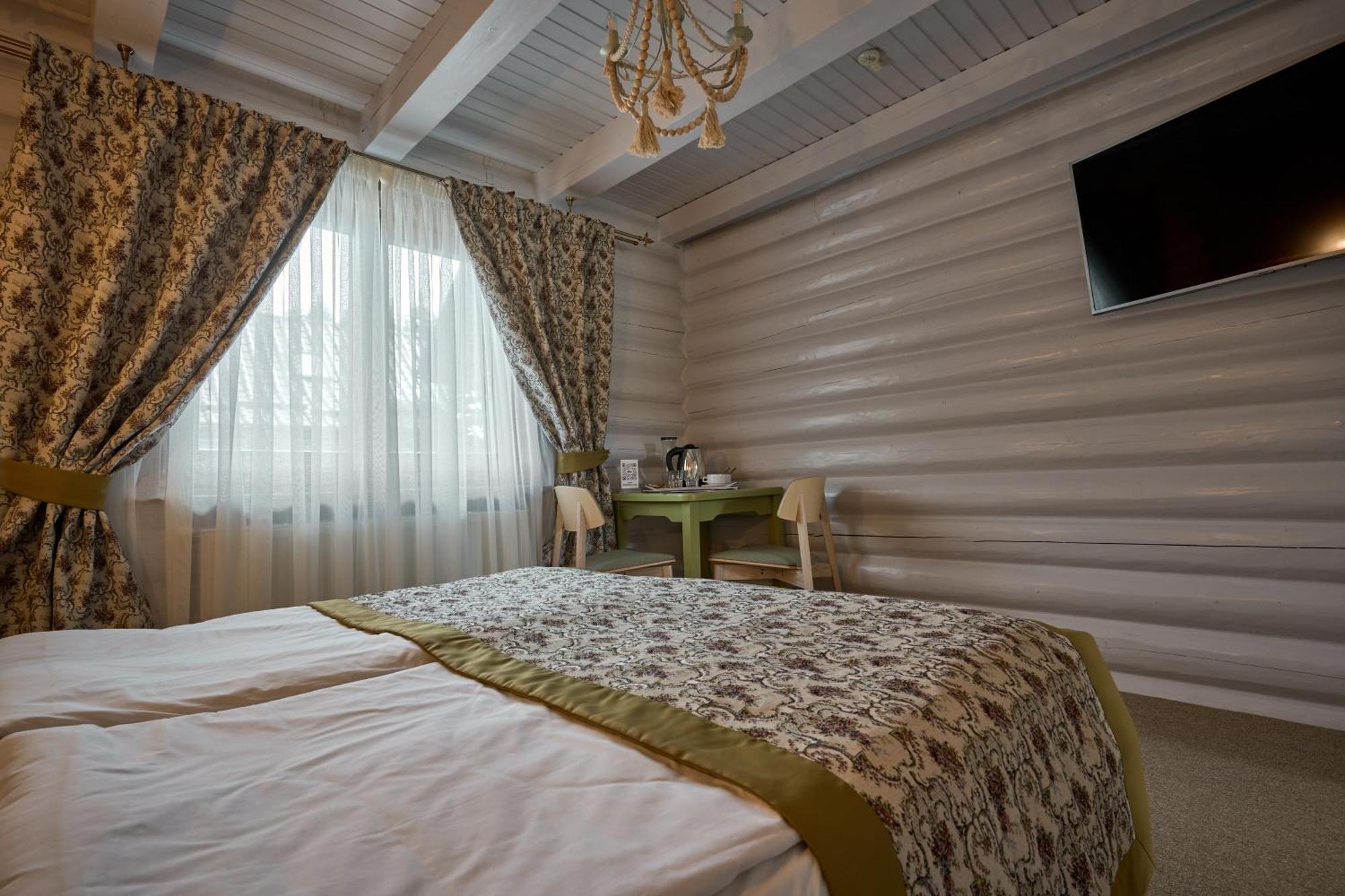 Hotel Vedmezhyi Dvir 부코벨 외부 사진