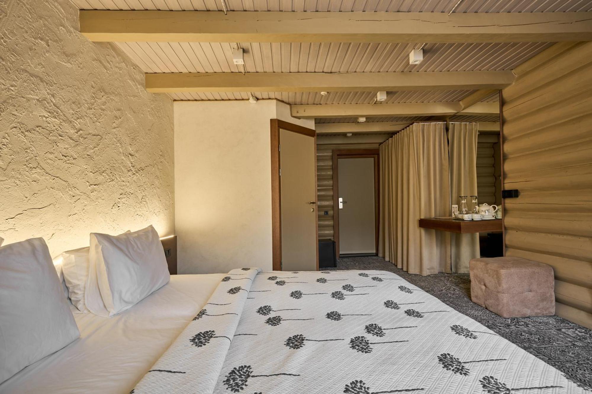 Hotel Vedmezhyi Dvir 부코벨 외부 사진