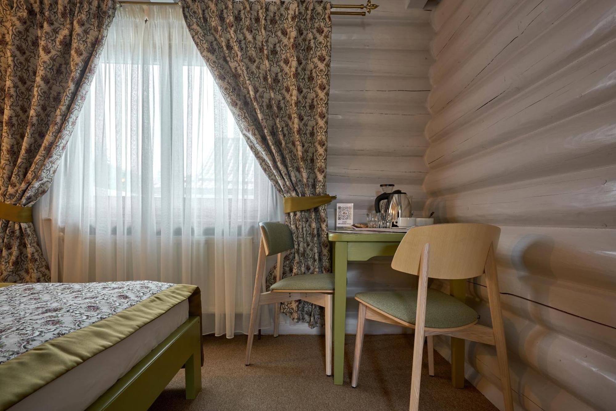 Hotel Vedmezhyi Dvir 부코벨 외부 사진