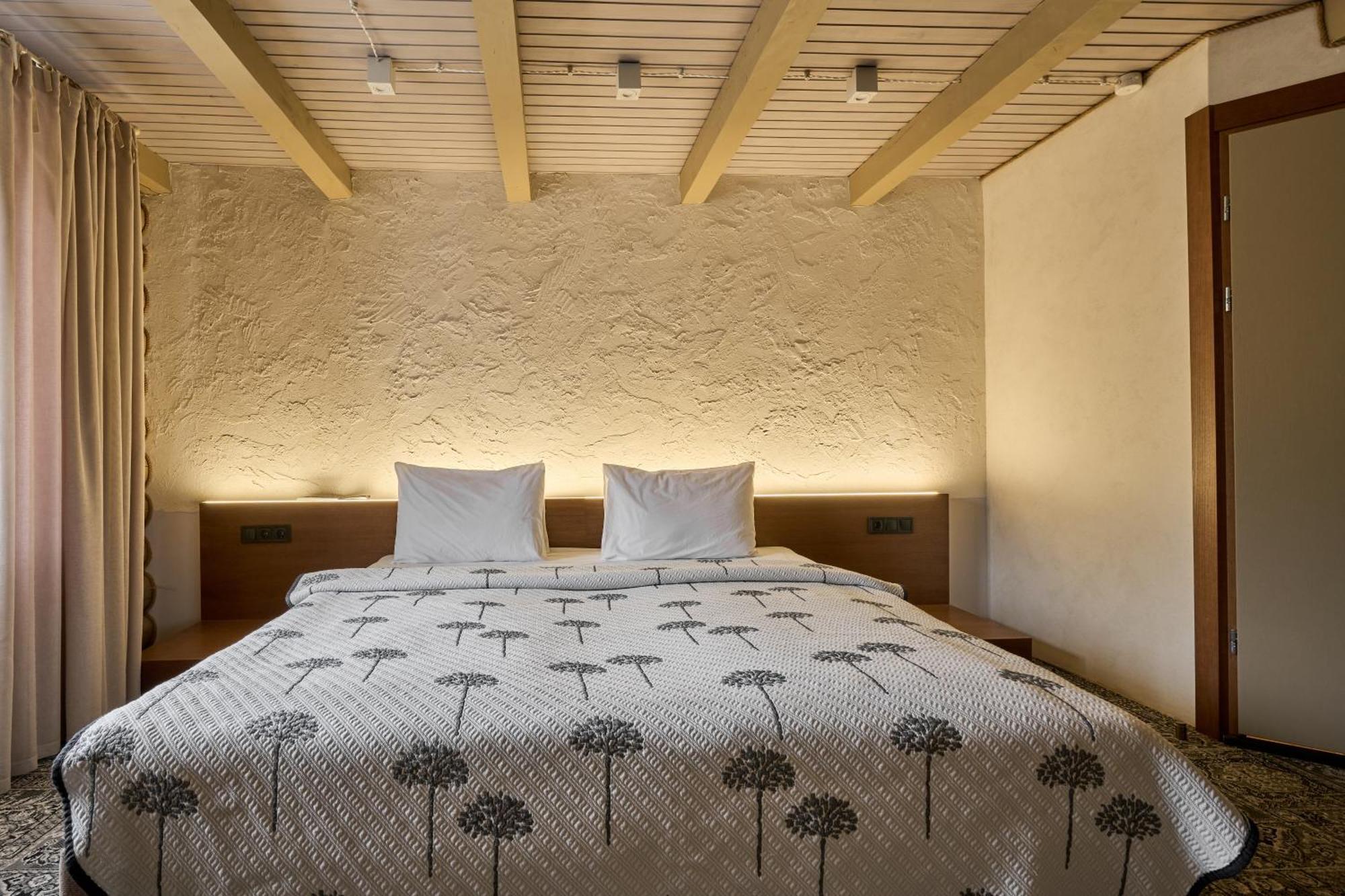 Hotel Vedmezhyi Dvir 부코벨 외부 사진