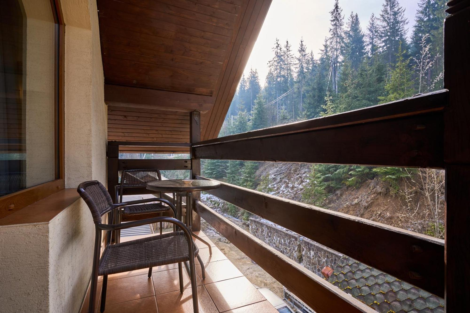 Hotel Vedmezhyi Dvir 부코벨 외부 사진