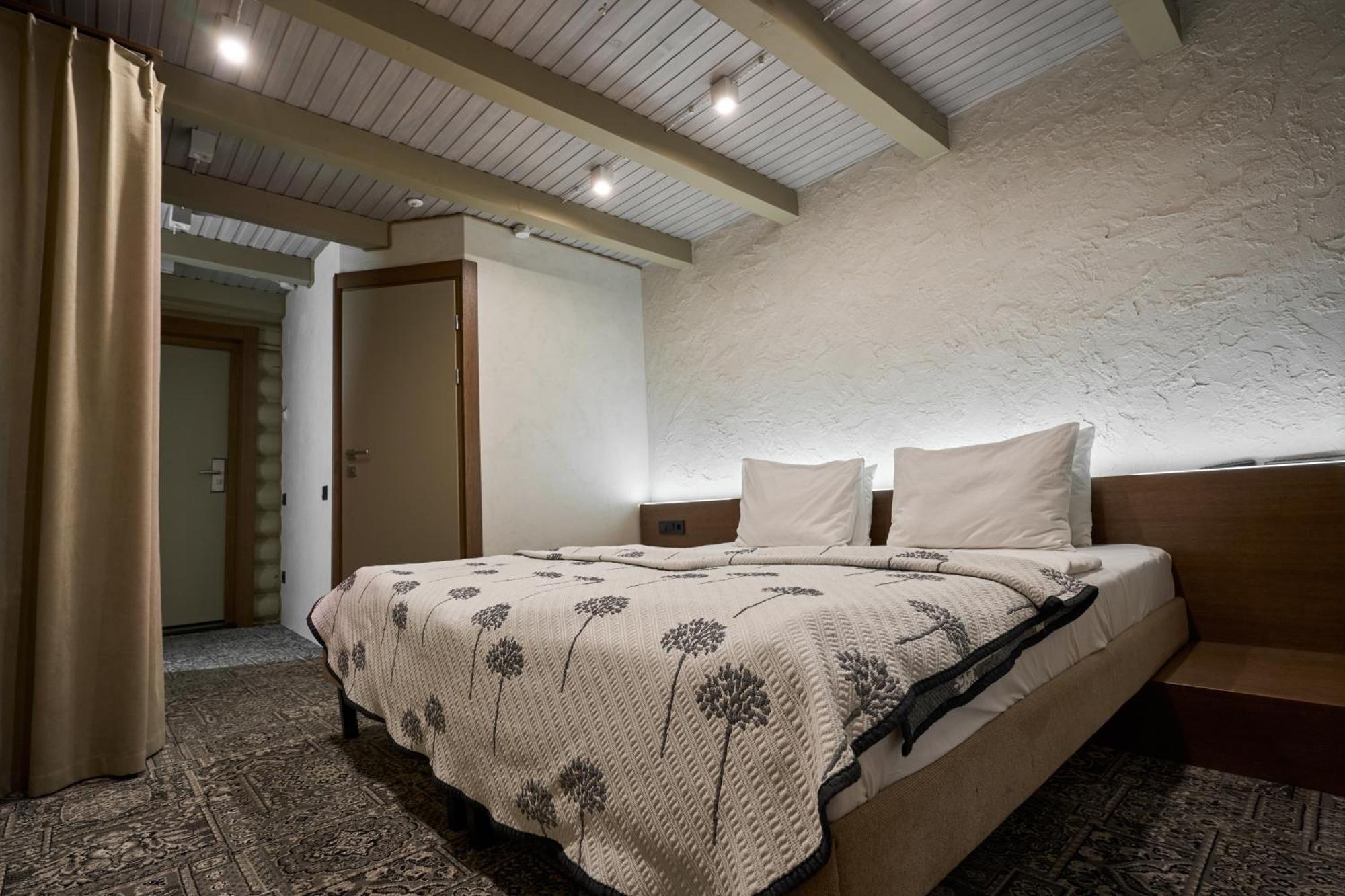Hotel Vedmezhyi Dvir 부코벨 외부 사진