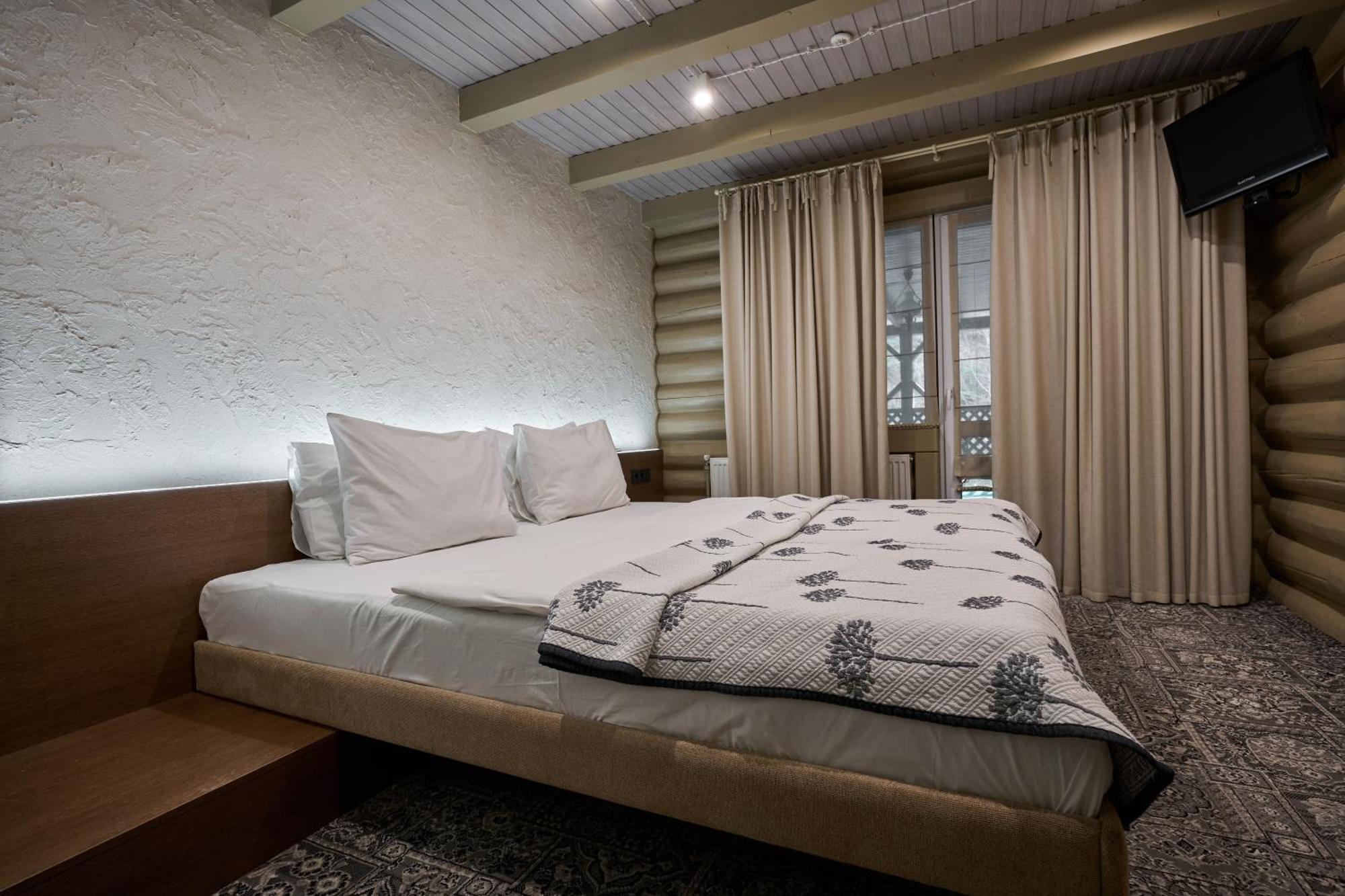 Hotel Vedmezhyi Dvir 부코벨 외부 사진